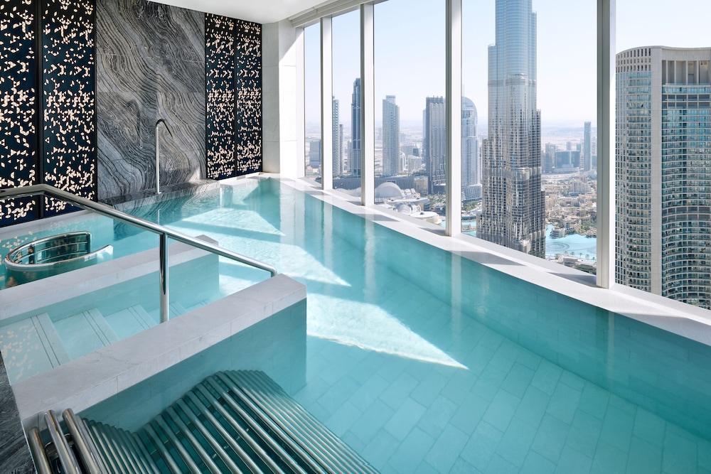 Hotel Address Sky View, Downtown Dubai Esterno foto The pool at the 88th floor