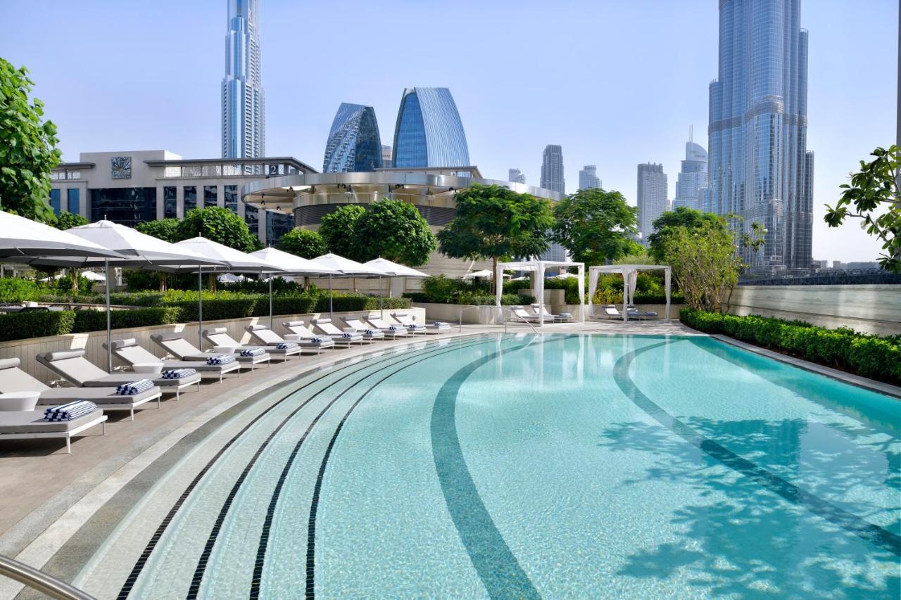 Hotel Address Sky View, Downtown Dubai Esterno foto The swimming pool at the hotel