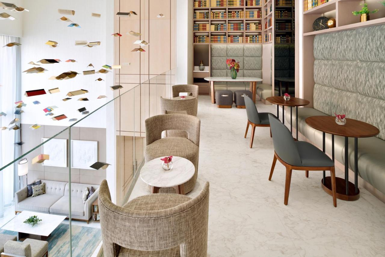 Hotel Address Sky View, Downtown Dubai Esterno foto The library