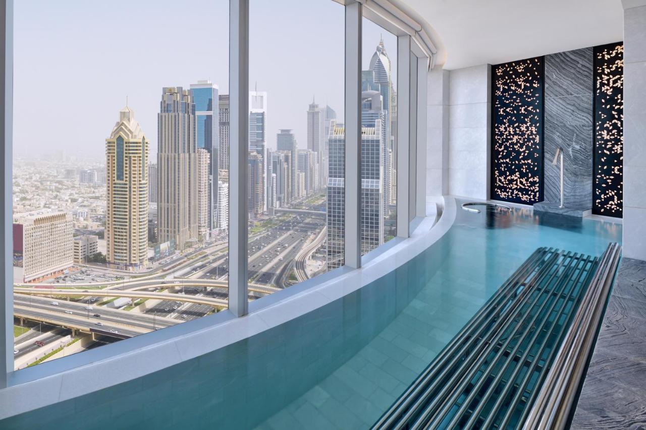 Hotel Address Sky View, Downtown Dubai Esterno foto The pool at Address Downtown Dubai
