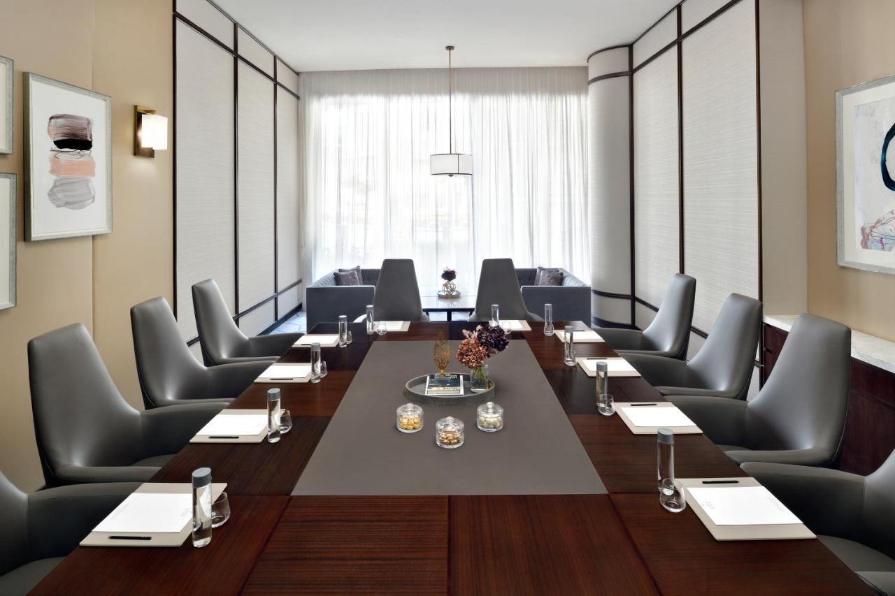 Hotel Address Sky View, Downtown Dubai Esterno foto Boardroom